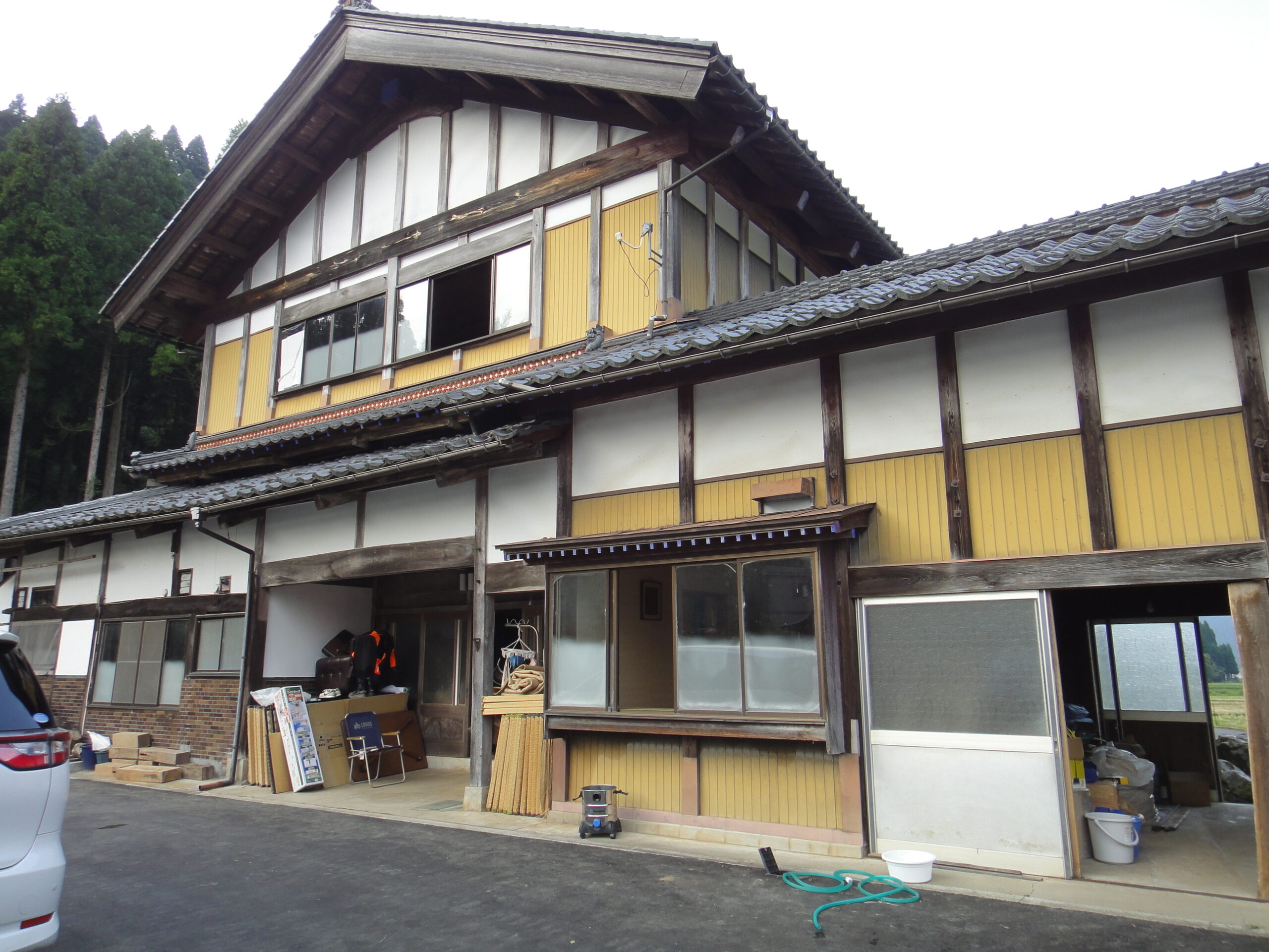 山里の住まいです。暖かく成る様に全体の断熱を重点にリフォームしました。